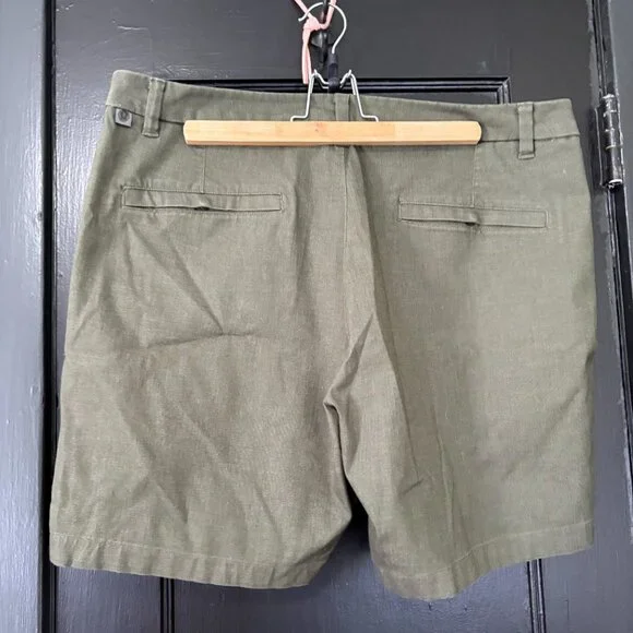 🩳🍋 Men's Lululemon Commission Short 7" Canvas Dark Olive - Picture 2 of 4